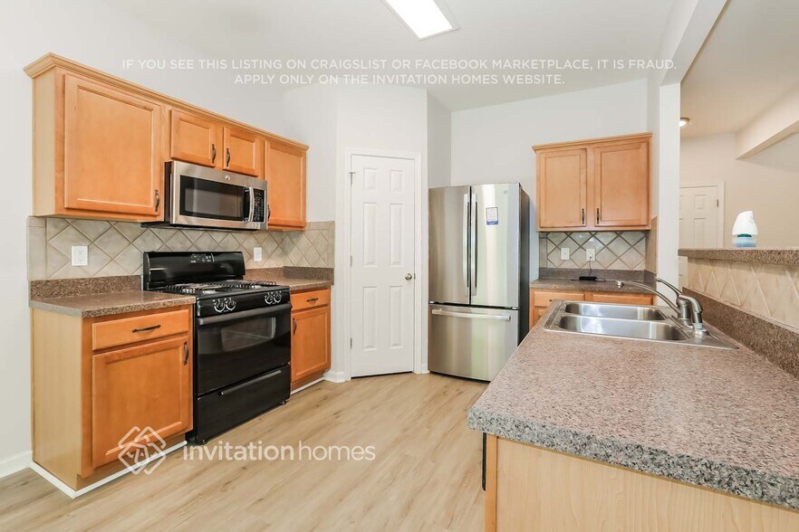Building Photo - 2623 Winslow Ridge Dr NE