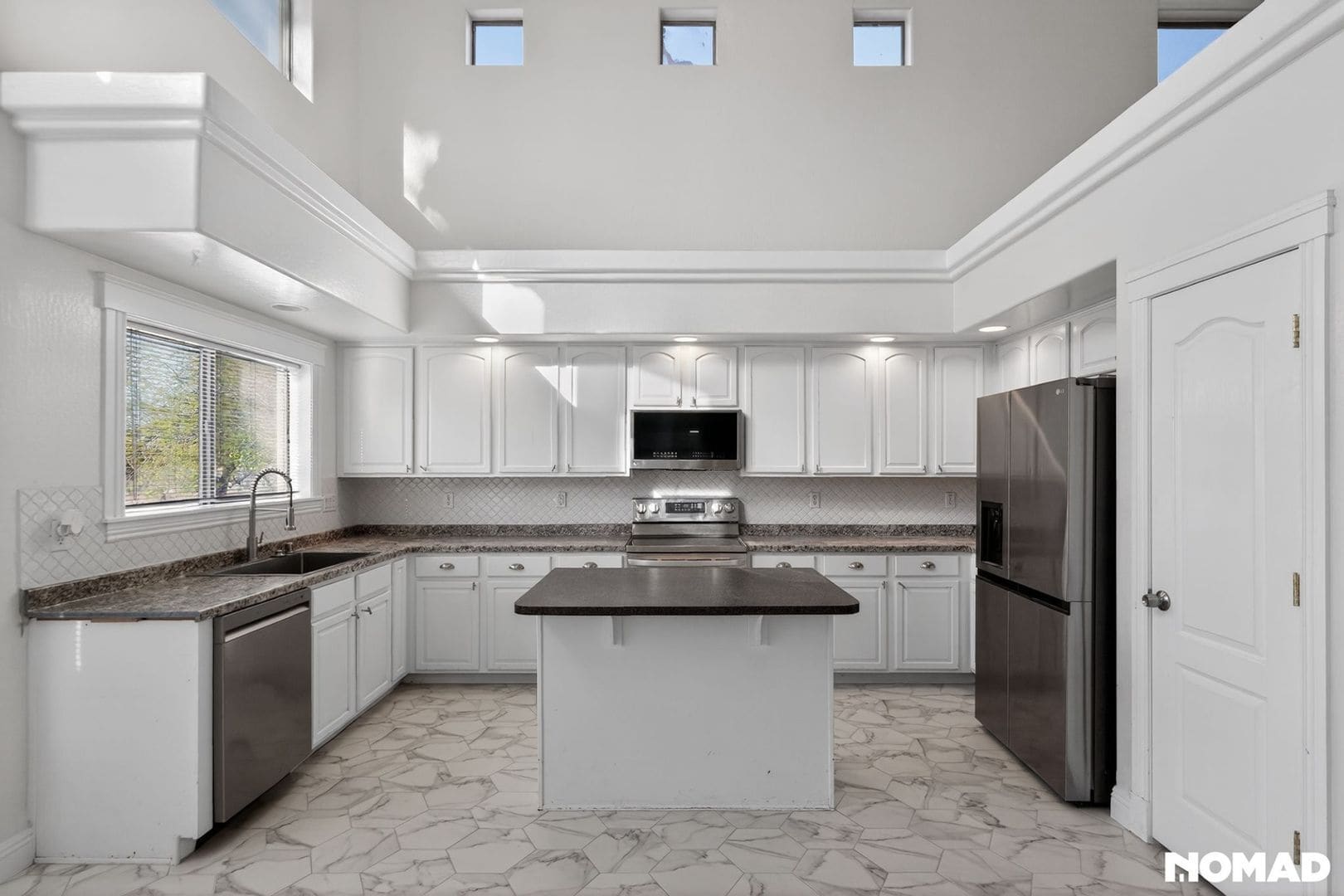 Building Photo - 7733 W Southgate Ave