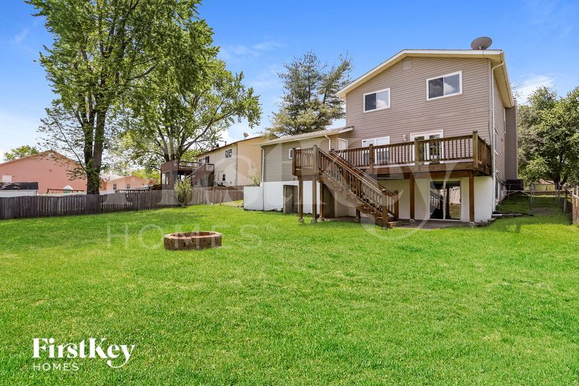 Building Photo - 8 Four Winds Dr