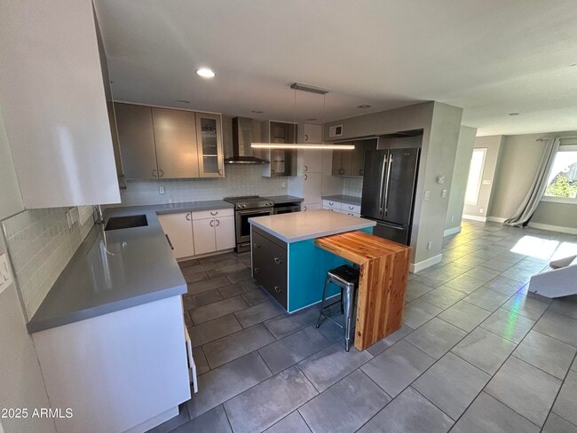 Building Photo - 2927 E Fairmount Ave