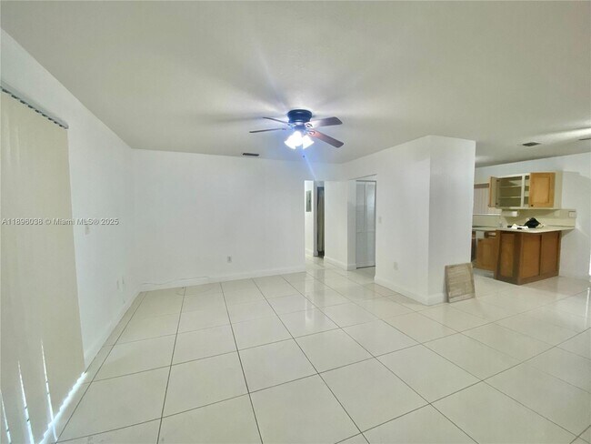 Building Photo - 12 Andros Rd