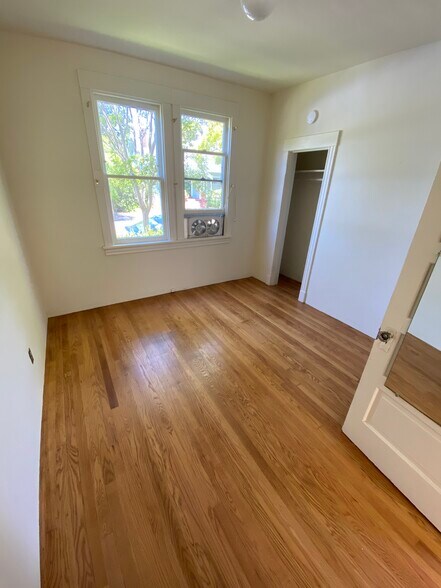 Bedroom - 2801 Fulton St