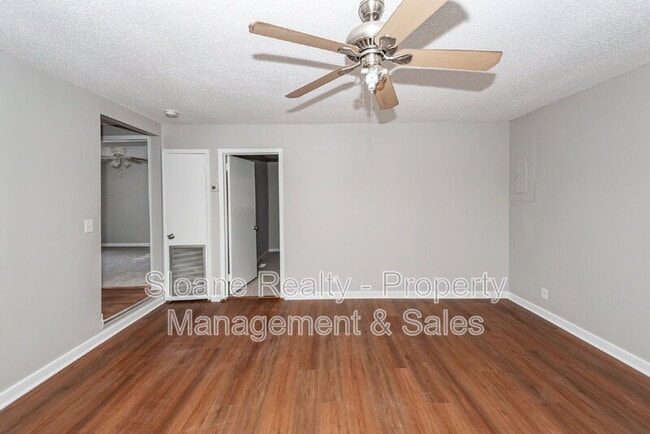 Building Photo - 1520 N Avalon Cir