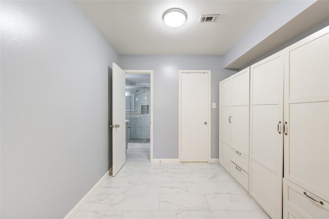 Building Photo - 1718 Anvil Dr