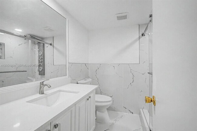 Building Photo - 6709 N Kendall Dr