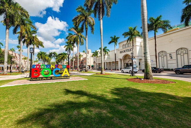 Building Photo - 101 SW 2nd Ave