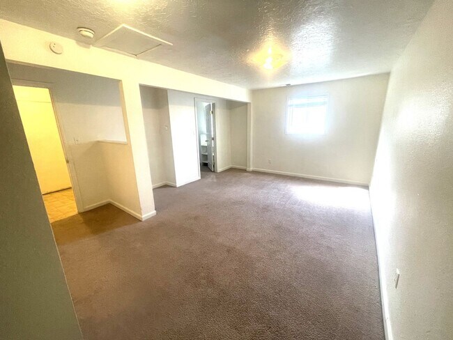 Building Photo - (2539 10th Ave Ct.)