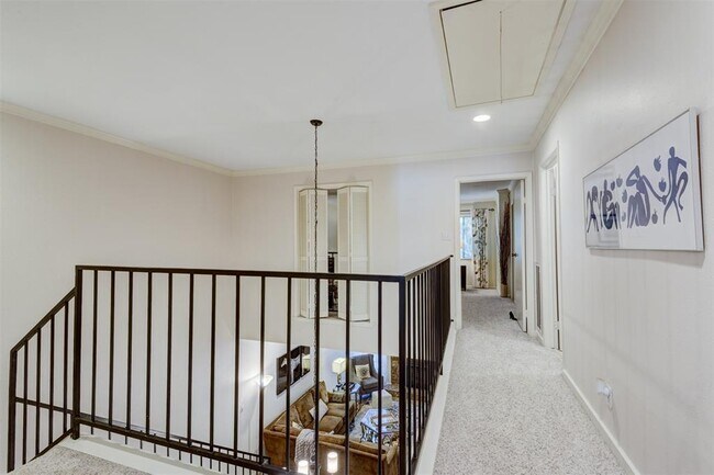 Building Photo - 2409 Bering Dr