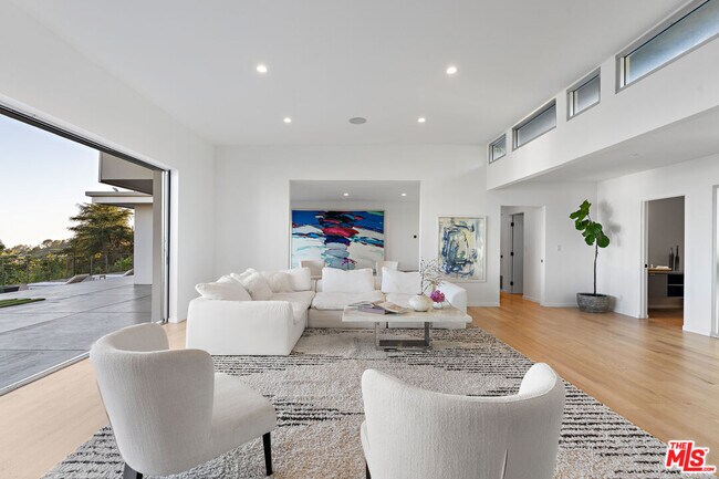 Building Photo - 10134 Angelo View Dr