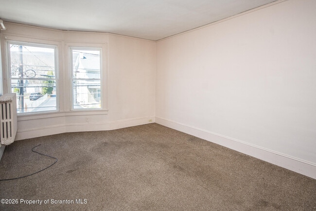 Building Photo - 1827-1829 Main St