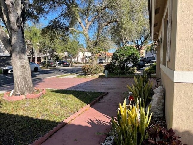 Building Photo - 6352 NW 36th Ave