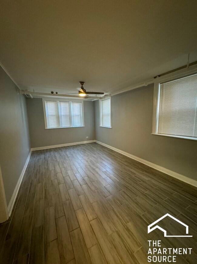 Building Photo - 2838 W Addison St