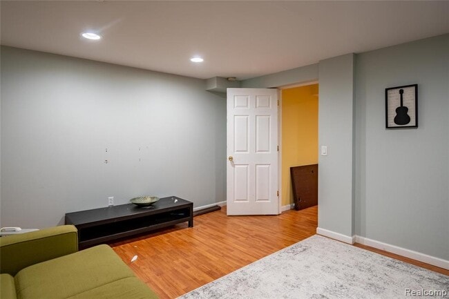 Building Photo - 41063 Millbrook Dr