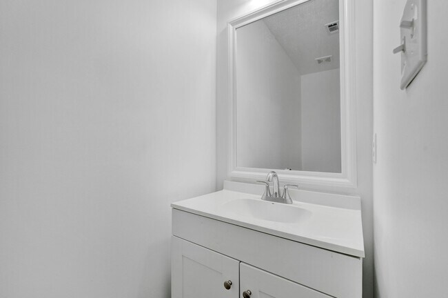 Building Photo - 1408 Kyle St