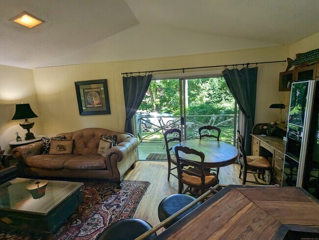 Building Photo - 3 Wild Rose Ln