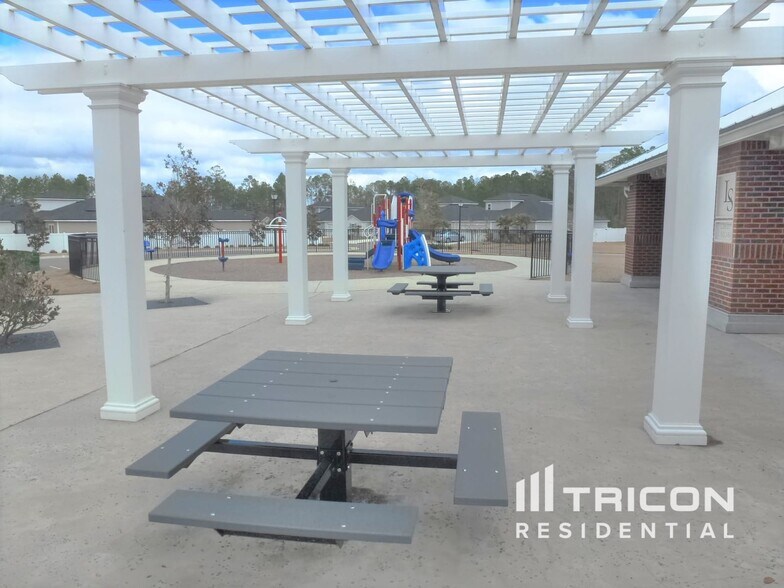 Building Photo - 1905 Constitutional Republic Pl