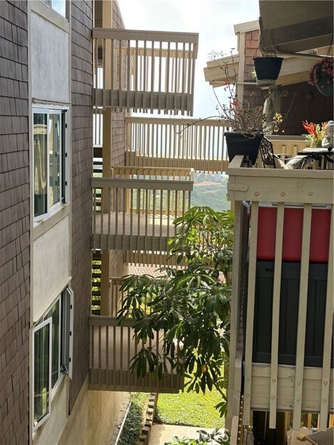Building Photo - 6542 Ocean Crest Dr