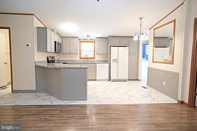 Building Photo - 45170 Settlers Ln