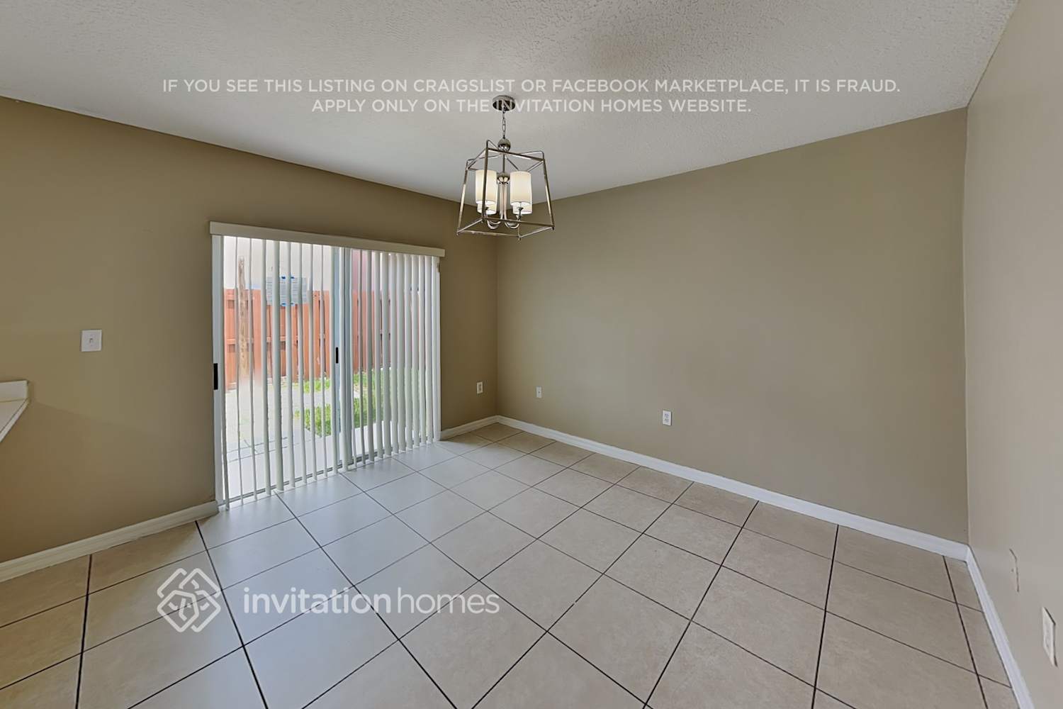 Building Photo - 5927 SW 163rd Ave