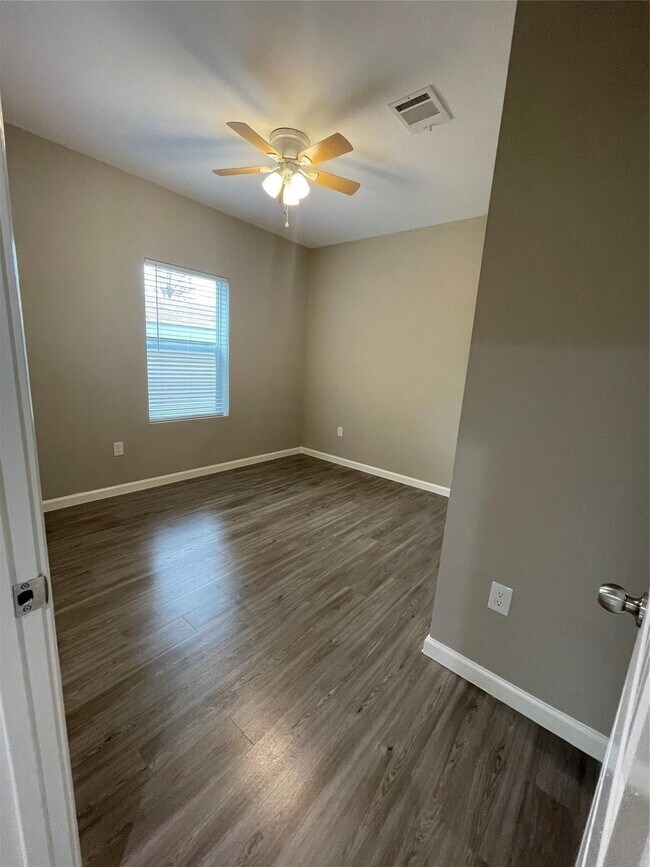 Building Photo - 2210 Arapahoe Dr
