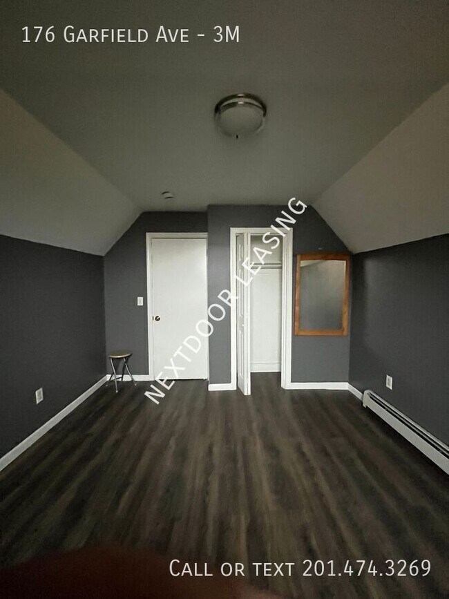 Building Photo - 176 Garfield Ave