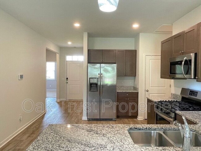 Building Photo - 217 Lapping Waters Dr