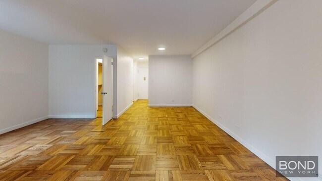 Building Photo - 435 E 79th St