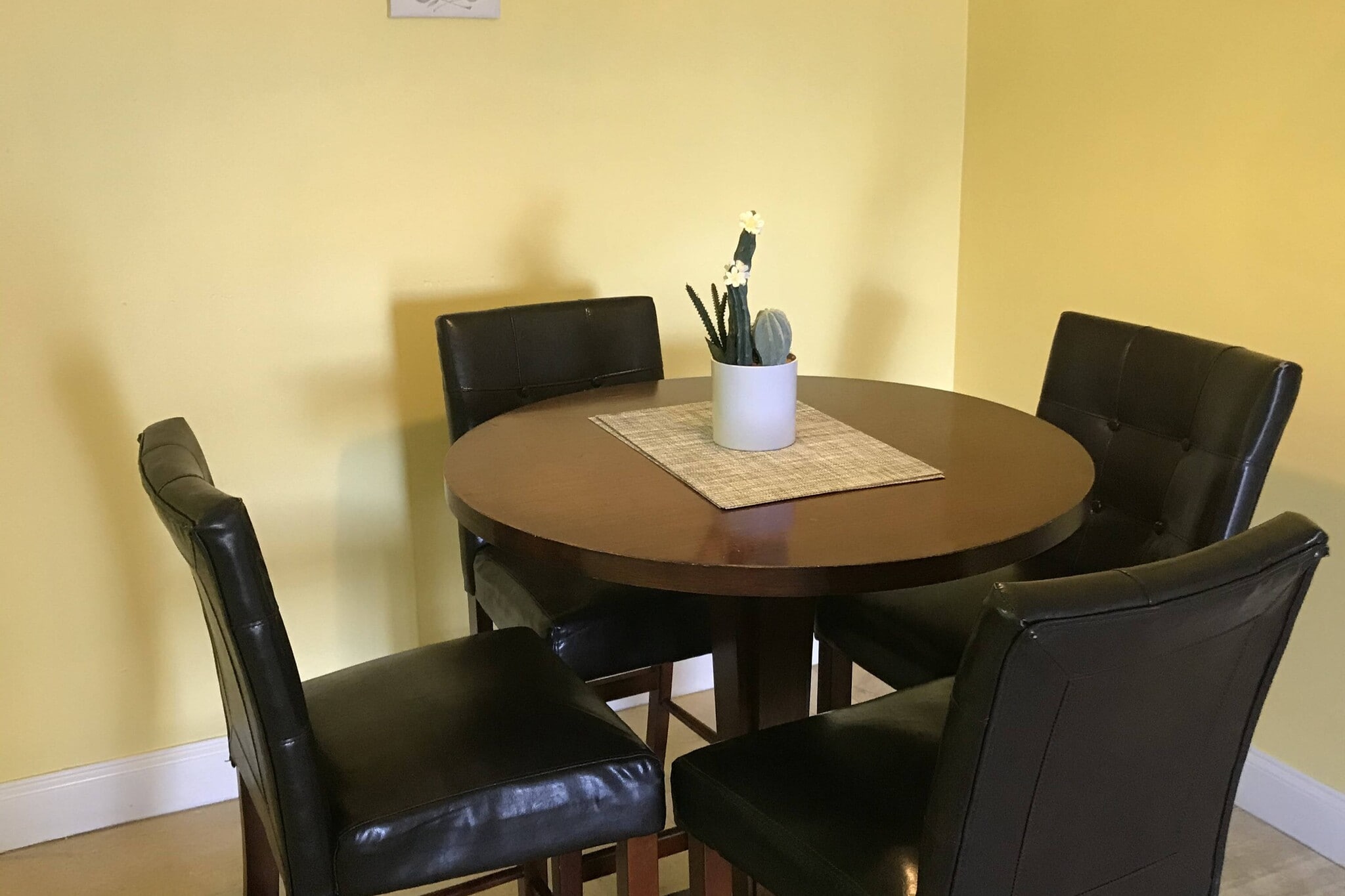 Dining area - 19700 SW 103rd Ct