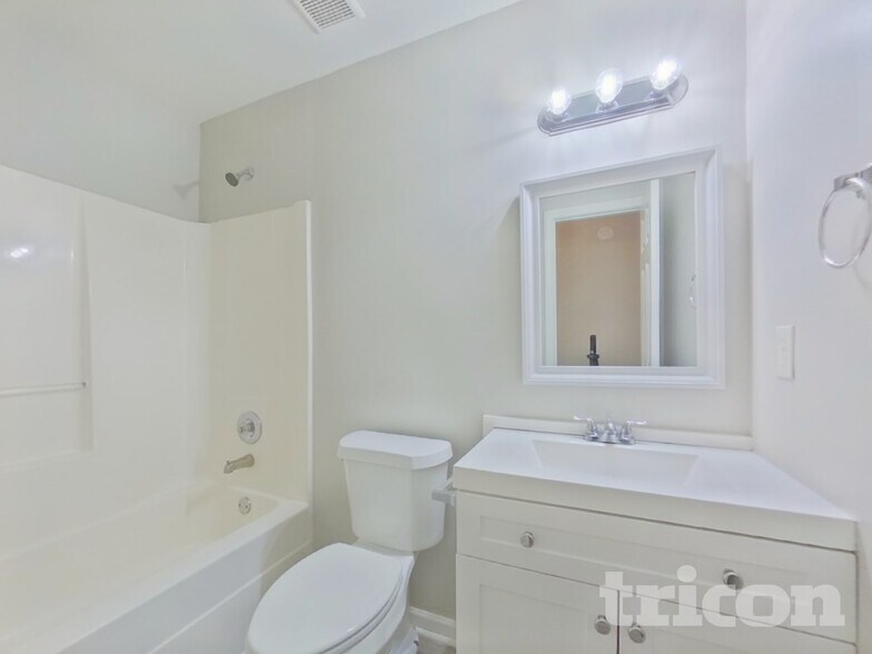 Building Photo - 51 Chesapeake Way