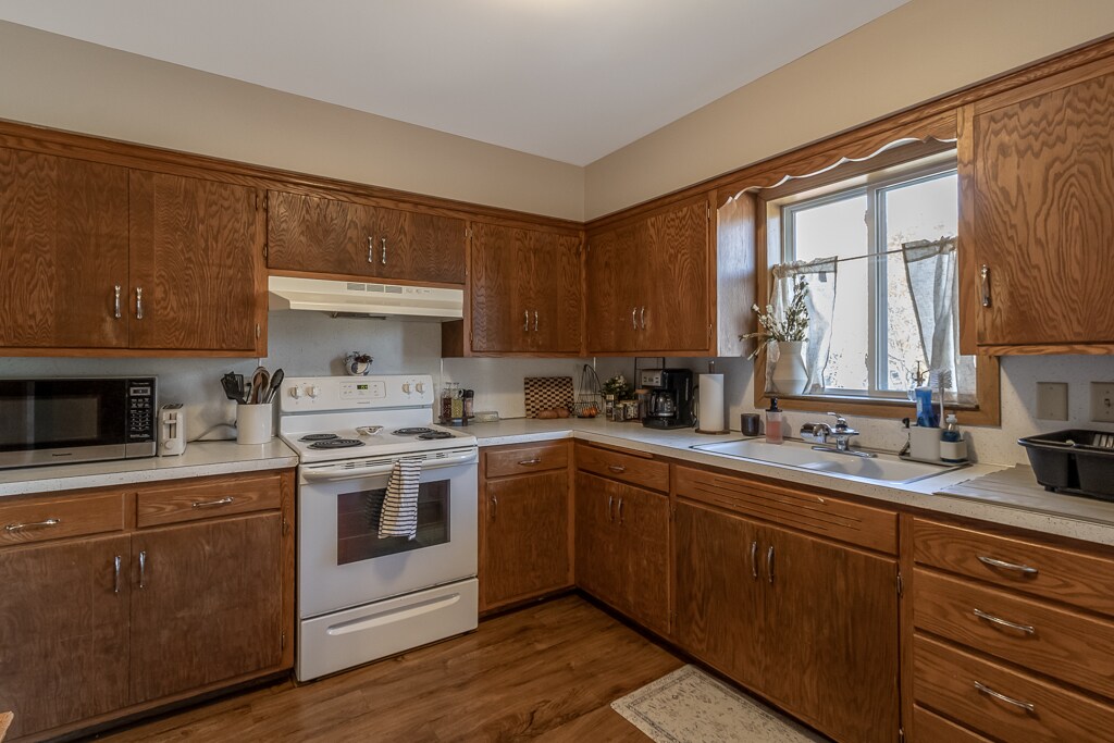 Building Photo - 119 E Welcome Ave