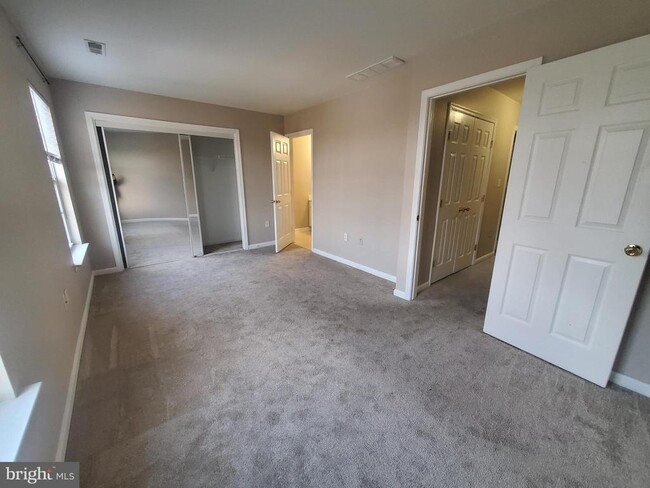 Building Photo - 132 Bay Hill Ln