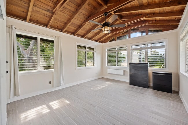 Building Photo - 816 Chukker Rd