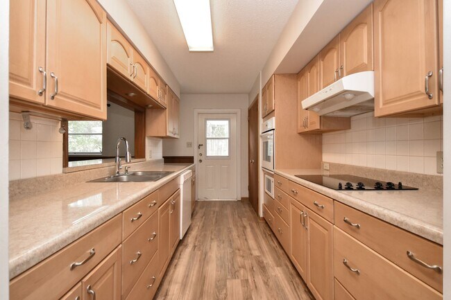 Building Photo - 3658 NW 40th Pl
