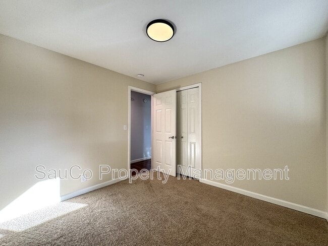 Building Photo - 823 NW 7th Ave