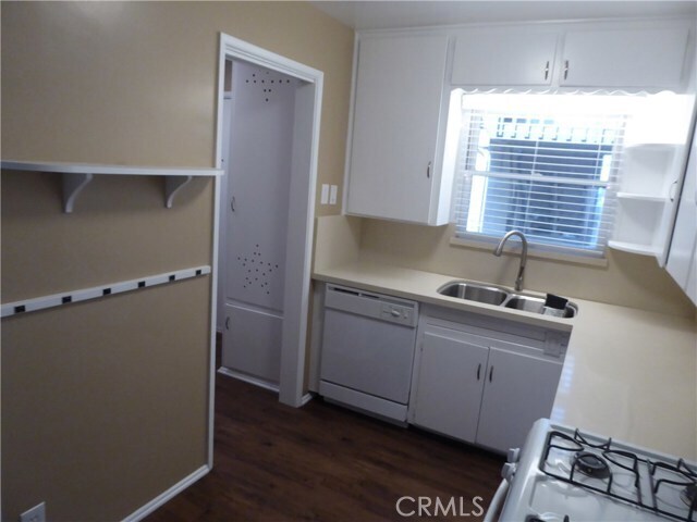 Building Photo - 6735 Yellowstone Dr