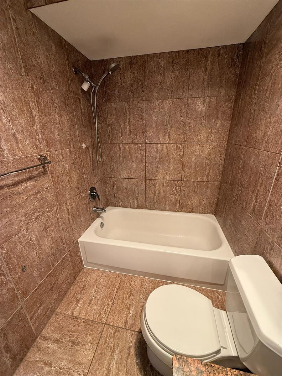 Building Photo - 2510 SW 81st Ave