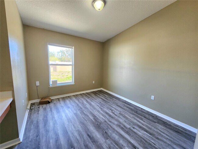 Building Photo - 4017 Longworth Loop