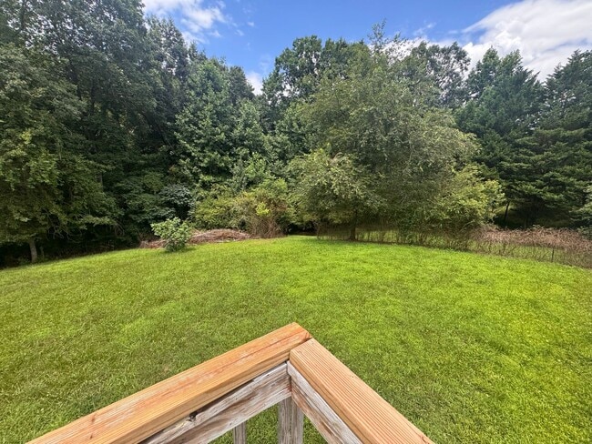 Building Photo - Beautiful 3BR Home for Rent in Toccoa, GA with Fenced Yard & 2-Car Garage