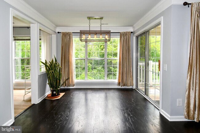 Building Photo - 46893 Eaton Terrace