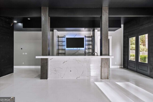 Building Photo - 3040 Wallace Cir SE