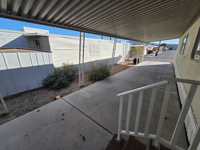 Building Photo - 3601 E Wyoming Ave