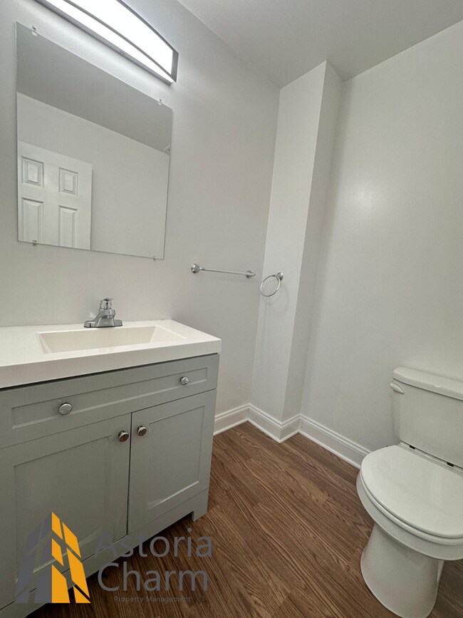 Building Photo - Updated 2 Bedroom 1.5 Bath Home with Deck,...
