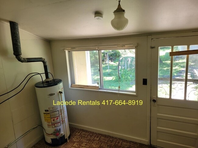 Building Photo - 3 BEDROOM 1 BATHROOM HOUSE FOR RENT