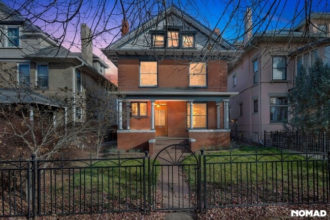 Building Photo - 910 N Clarkson St