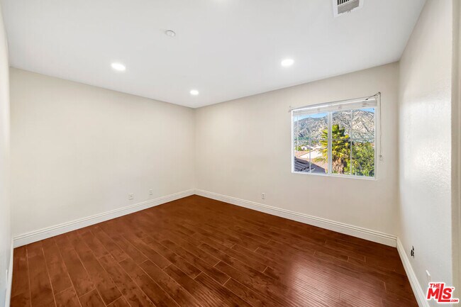 Building Photo - 12440 La Cresta Way