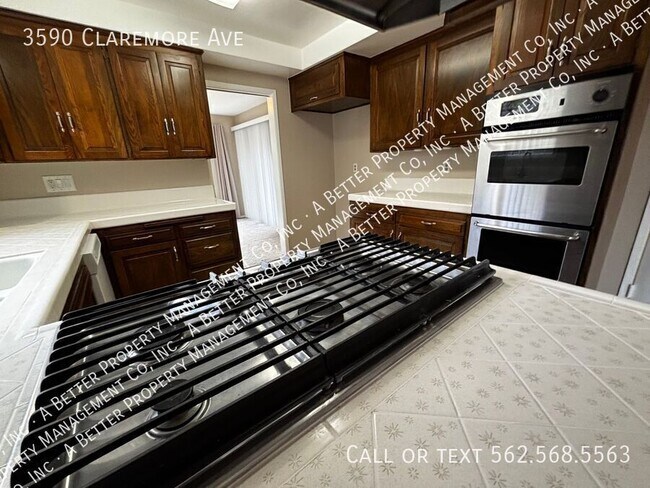 Building Photo - 3590 Claremore Ave