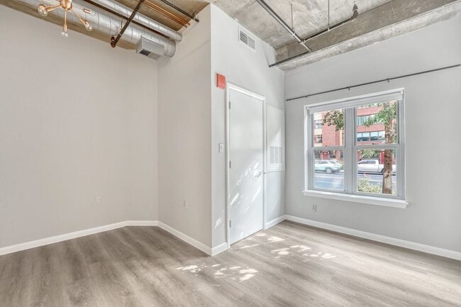 Primary Photo - 1300 N St NW