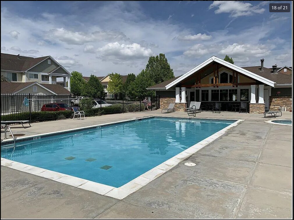 Building Photo - 4735 Hahns Peak Dr