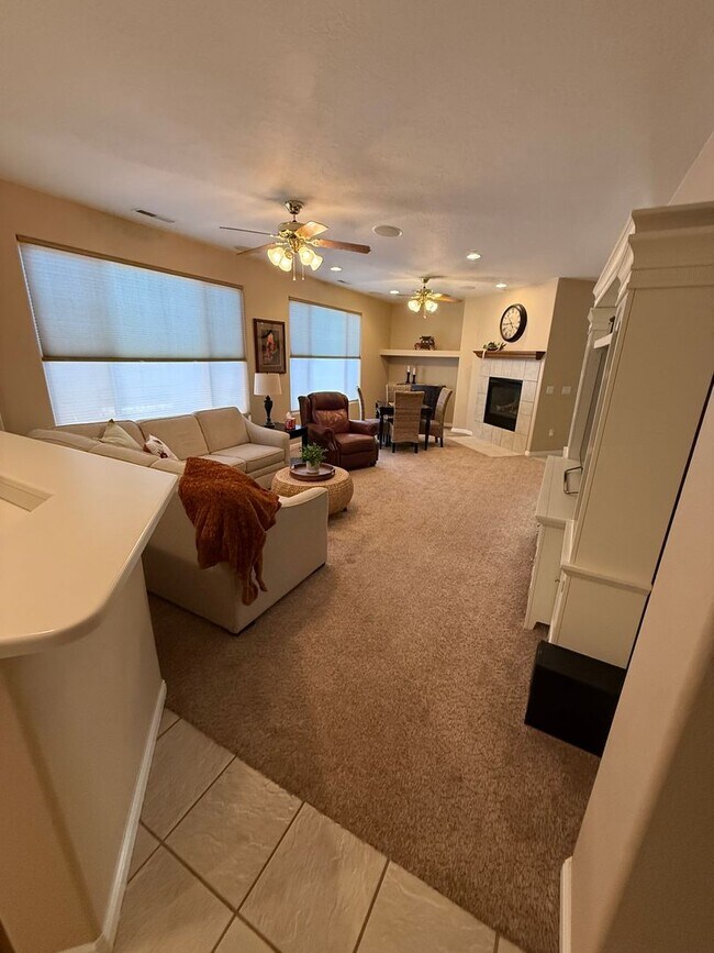 Building Photo - Coral Canyon home -3/2 w/ 2 c garage - Fur...