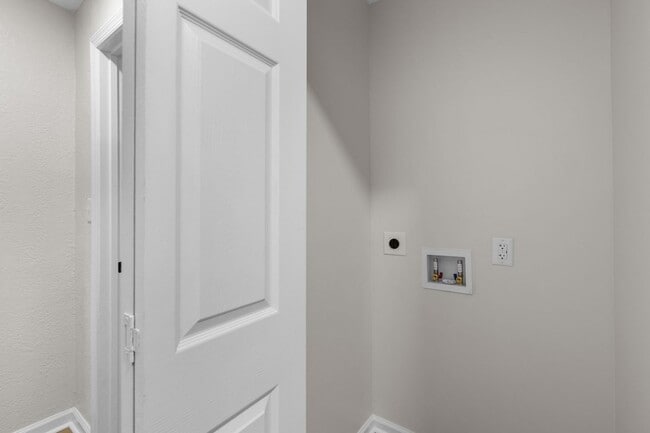 Building Photo - Charming 4BR Ranch in Prime Virginia Beach Location